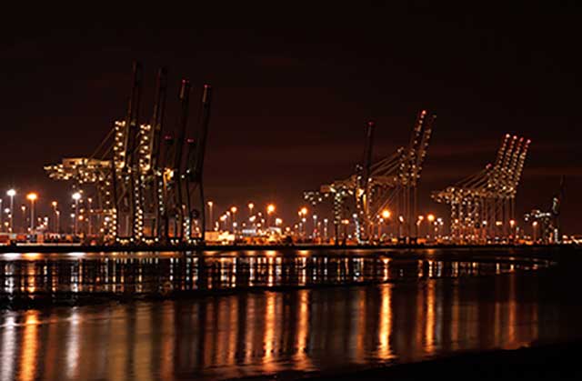 Southampton area guide banner showing Southampton docks